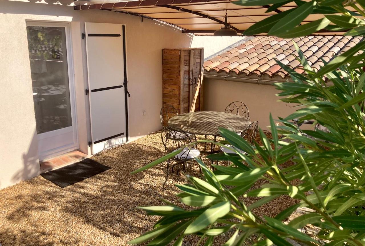 Maset Des Amandiers Cotignac Exterior foto
